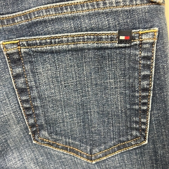 Tommy Hilfiger Bermuda jean shorts,  distressed lines across the front, Sz 0 - Picture 7 of 10